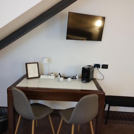 Palazzo Cusani Charming Rooms Vercelli Eksteriør bilde