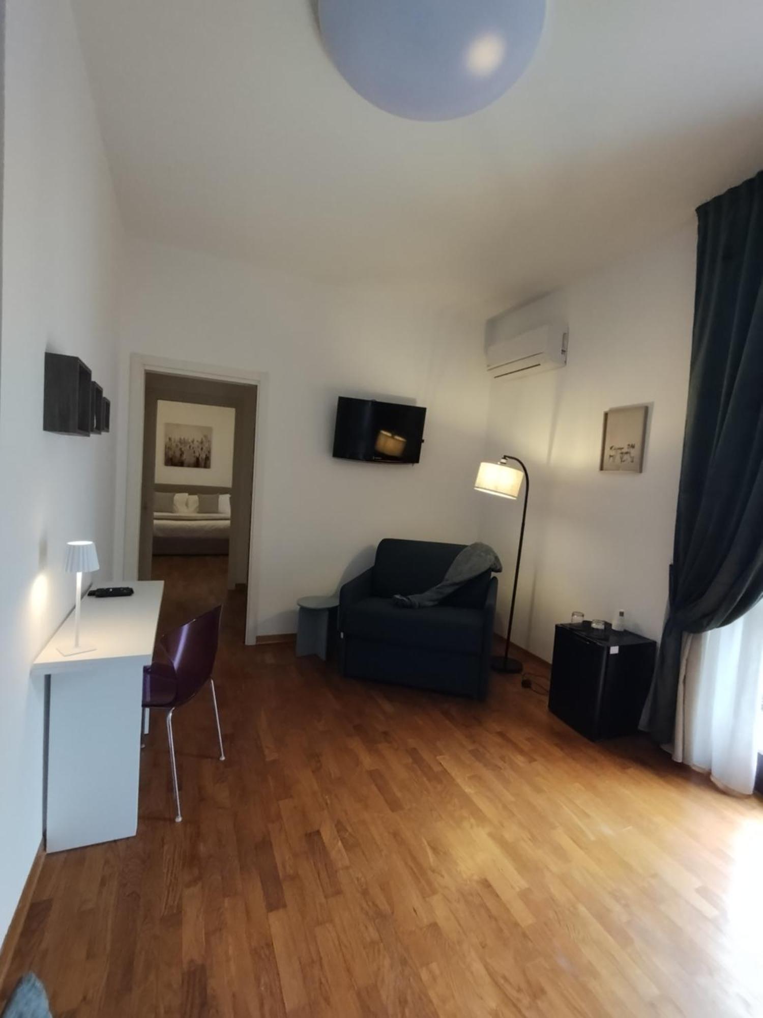 Palazzo Cusani Charming Rooms Vercelli Eksteriør bilde