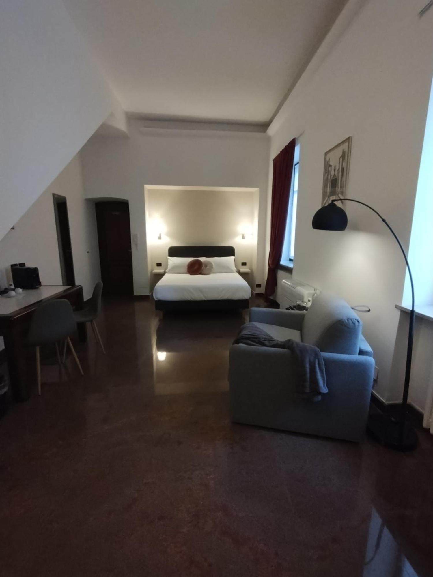 Palazzo Cusani Charming Rooms Vercelli Eksteriør bilde