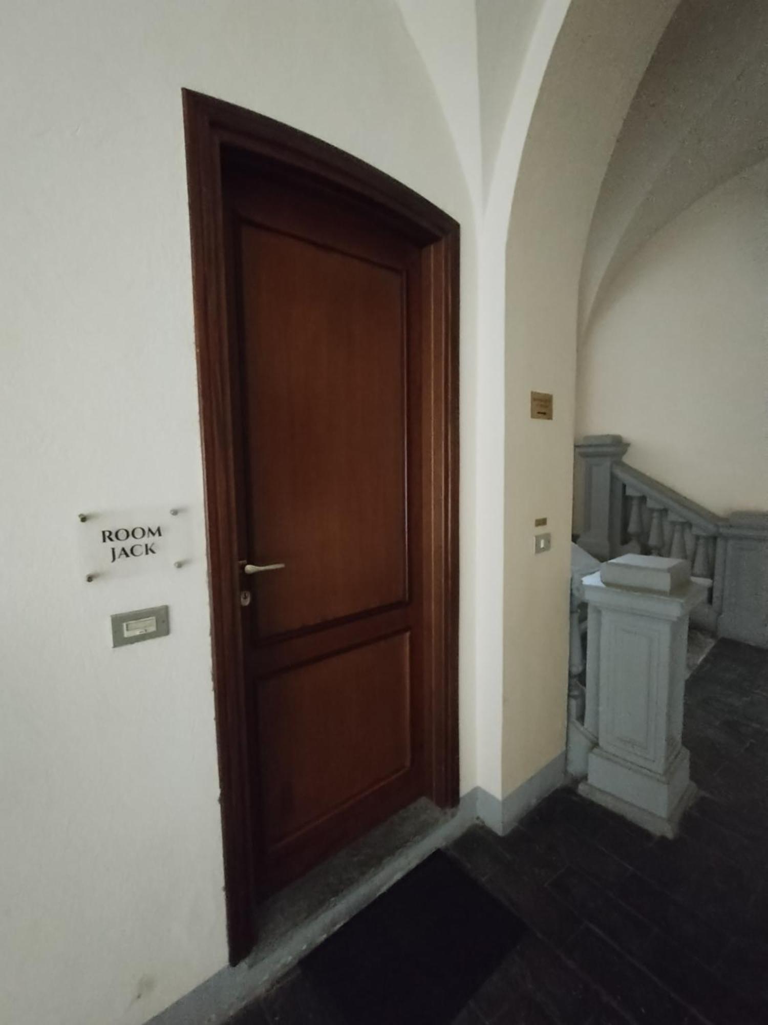 Palazzo Cusani Charming Rooms Vercelli Eksteriør bilde