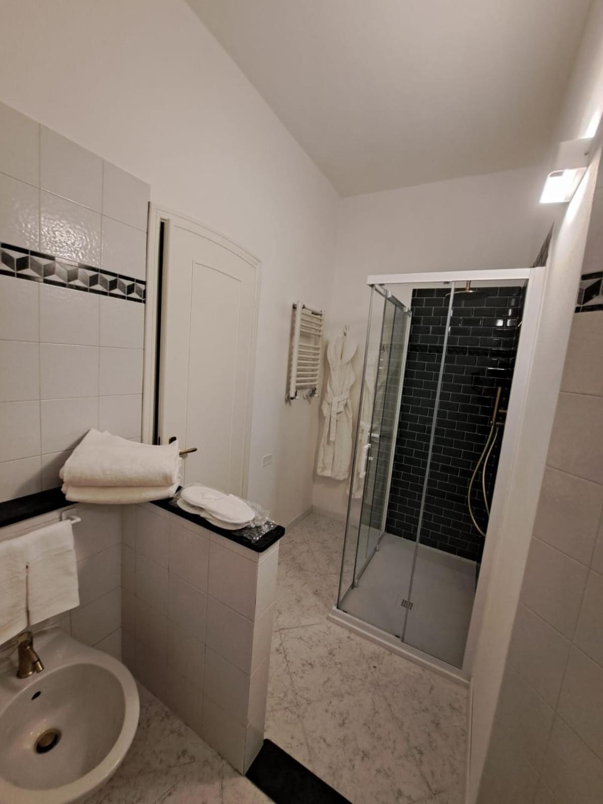 Palazzo Cusani Charming Rooms Vercelli Eksteriør bilde